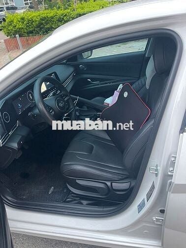 Hyundai Elantra 2023 1.6 AT Đặc biệt - 22000 km
