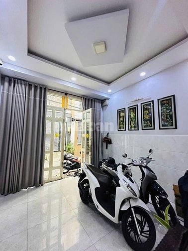 Chính chủ bán 2 căn nhà 4tầng Lạc Long Quân Tân Bình