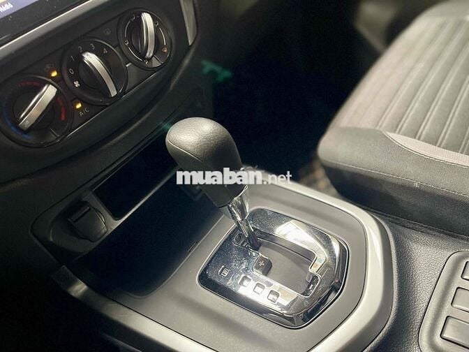 Nissan Navara 2022 EL 2.3 AT chạy 3,8 vạn km