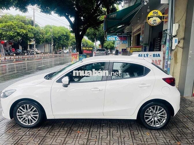 Mazda 2 2020 Sport Luxury - 11000 km