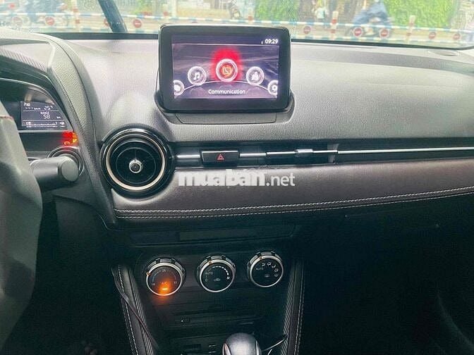Mazda 2 2019 Premium Sedan - 65000 km