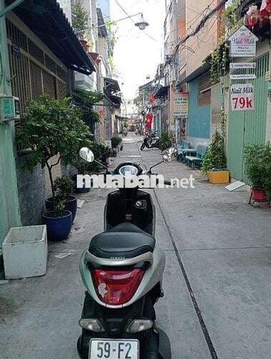 Xe nữ chạy