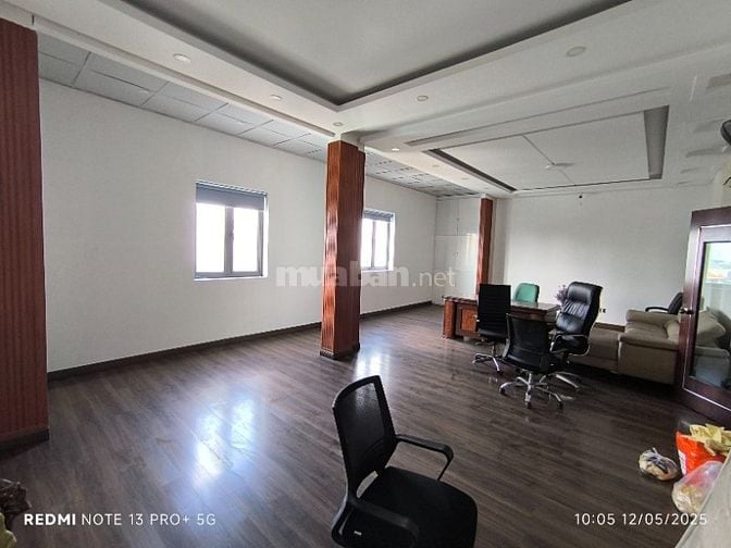 MT Khu Aeon Tân Phú 10*20m. 1 trệt 3 lầu thang máy giá 60tr