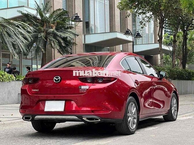 Mazda3 - 1.5L Luxury sx 2022 màu đỏ pha lê