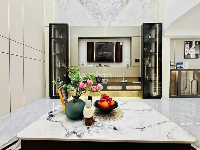 Bán nhà 4,5 tầng full nội thất ôt đậu trong nhà hệ thống Smarthome 