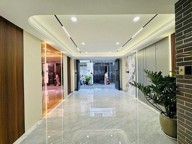 Bán nhà 4,5 tầng full nội thất ôt đậu trong nhà hệ thống Smarthome 