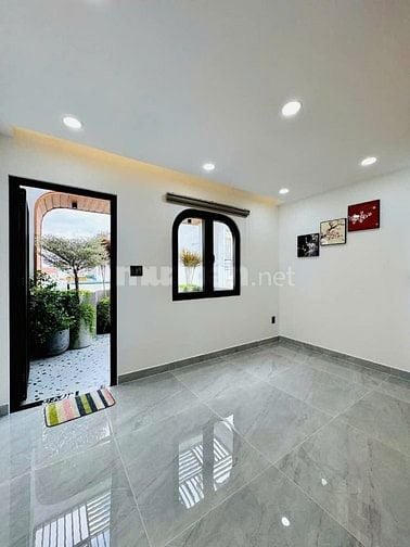 Bán nhà 4,5 tầng full nội thất ôt đậu trong nhà hệ thống Smarthome 