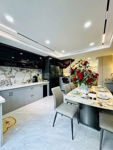 Bán nhà 4,5 tầng full nội thất ôt đậu trong nhà hệ thống Smarthome 