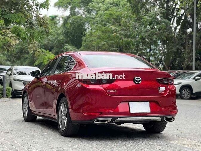 Mazda3 - 1.5L Luxury sx 2022 màu đỏ pha lê