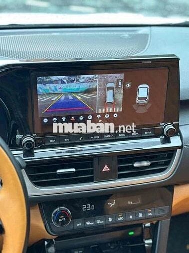 Kia Seltos 2023 1.6 AT Premium - 410000 km