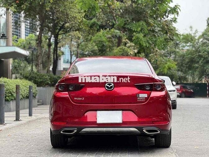 Mazda3 - 1.5L Luxury sx 2022 màu đỏ pha lê