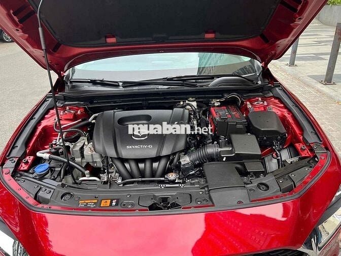 Mazda3 - 1.5L Luxury sx 2022 màu đỏ pha lê