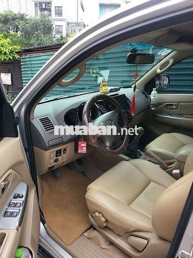 xe Toyota Fortuner 2011 2.5G - 20 km