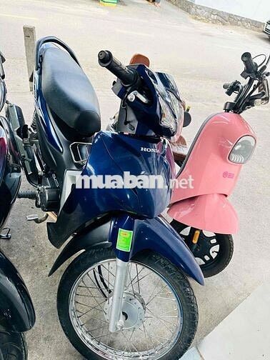 k có chỗ để nên cần bán .xe đời 2023 đi 17k