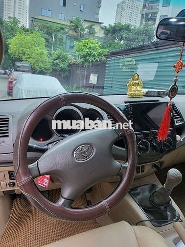 xe Toyota Fortuner 2011 2.5G - 20 km