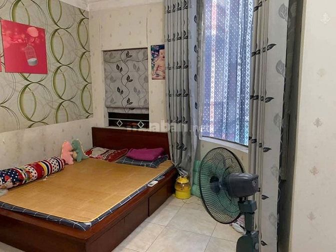 Cho thuê Nhà ở 3 tầng Định Công DTSD125m đủ tiện nghi 10tr