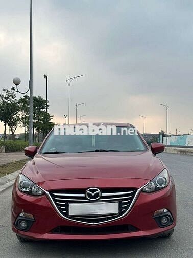 Mazda 3 2017 1.5 AT Sedan - nữ đi