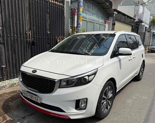 Kia Sedona 2018 máy dầu cửa lùa