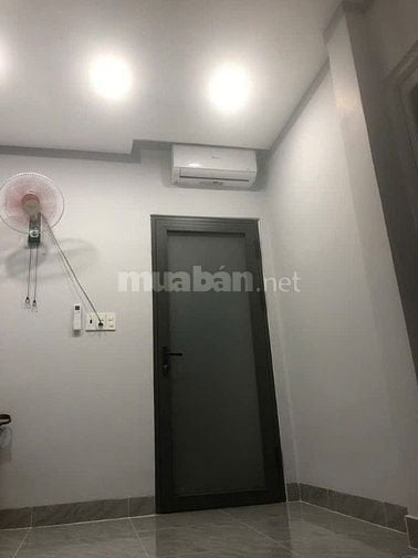 Gần Cầu Tân Thuận, 04 Tầng, DT 4x13m. Giá 5,8 Tỷ.