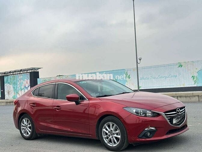 Mazda 3 2017 1.5 AT Sedan - nữ đi