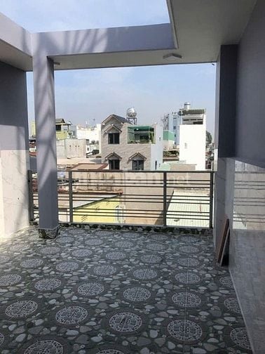 Gần Cầu Tân Thuận, 04 Tầng, DT 4x13m. Giá 5,8 Tỷ.