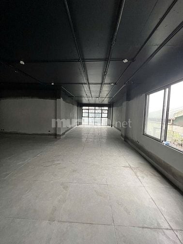 Cho thuê MBKD tầng 1, 2 toà nhà mới hoàn thiện mặt phố Xã Đàn