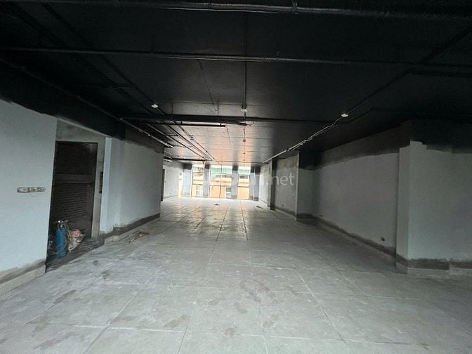 Cho thuê MBKD tầng 1, 2 toà nhà mới hoàn thiện mặt phố Xã Đàn