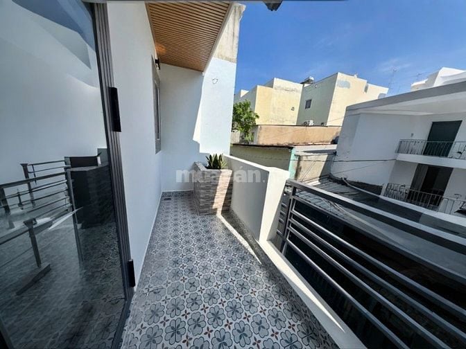 Bán nhà mới Tân Bình, 2 tầng, 4x10m, ngay chợ Tân Trụ, chỉ 95tr/m2
