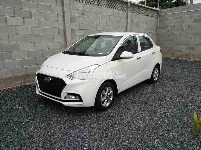 Hyundai Grand i10 2018 Sedan 1.2 Base - 700000 km