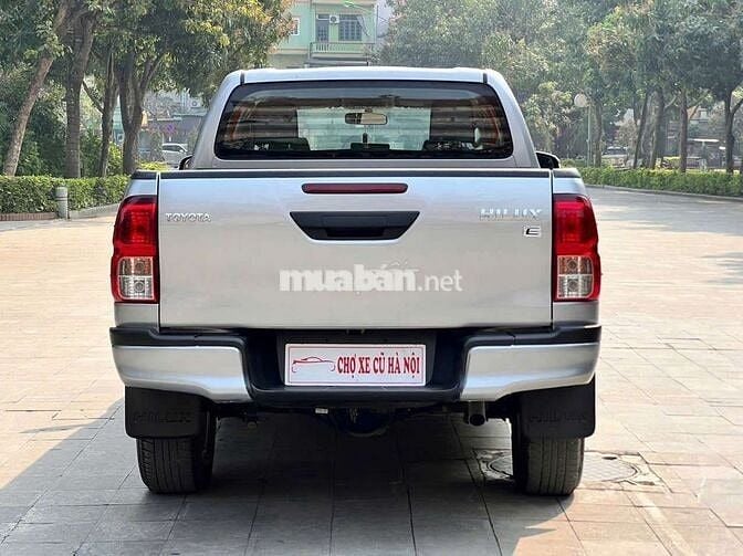 Toyota Hilux 2016 2.5E 4x2 MT - 80000 km