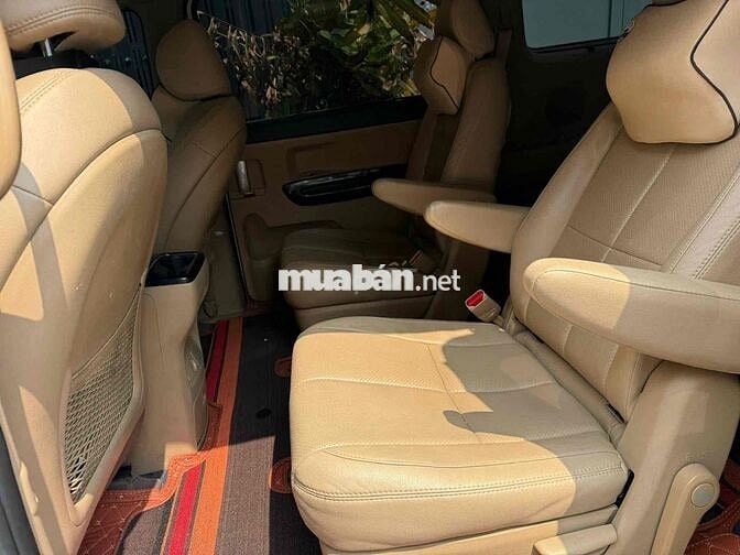 Kia Sedona 2018 máy dầu cửa lùa