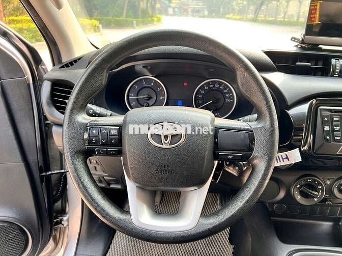 Toyota Hilux 2016 2.5E 4x2 MT - 80000 km