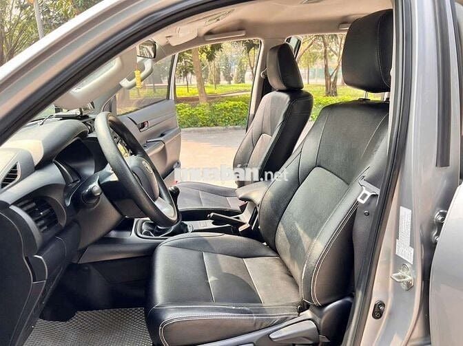 Toyota Hilux 2016 2.5E 4x2 MT - 80000 km