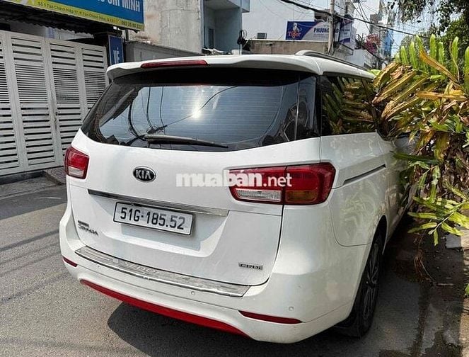 Kia Sedona 2018 máy dầu cửa lùa