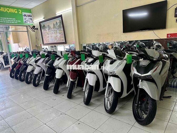 ☘️☘️☘️HONDA SH 160 ABS 2025 1000km ODO bán góp