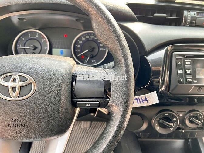Toyota Hilux 2016 2.5E 4x2 MT - 80000 km