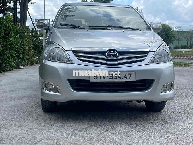 Toyota Innova 2009 G - 200000 km