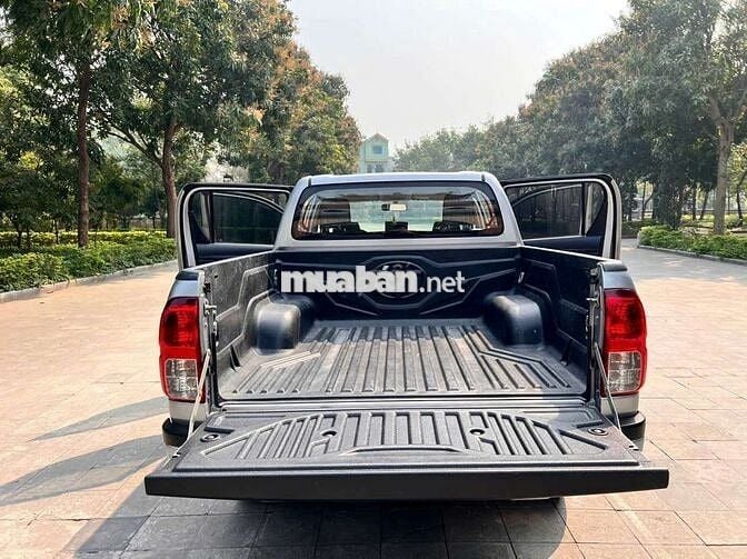 Toyota Hilux 2016 2.5E 4x2 MT - 80000 km