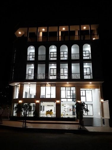 Cho thuê tòa nhà văn phòng 2 mặt tiền khu An Phú An Khánh, DTSD 1380m2
