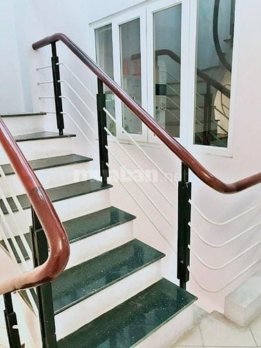Vĩnh Phúc, phân lô, ô tô tránh vào nhà, sử dụng 50m2 thoải mái, 