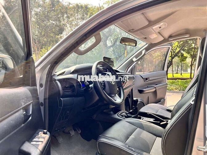 Toyota Hilux 2016 2.5E 4x2 MT - 80000 km