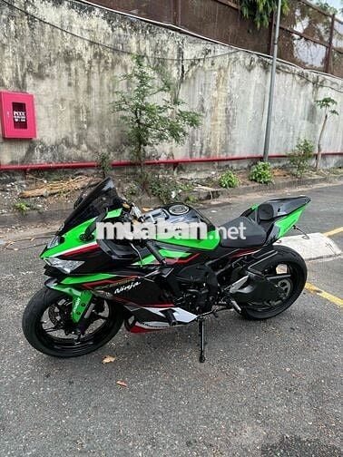 Kawasaki ZX25R biển SG