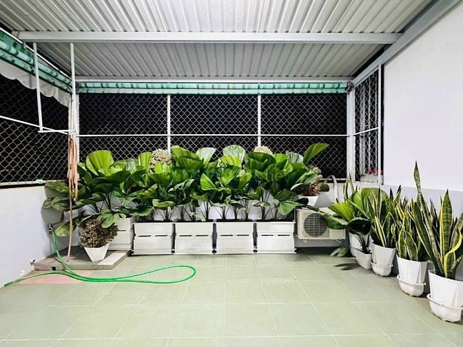 Hẻm xe hơi vào tới nhà đường Thành Mỹ, Tân Bình. Gần chợ Tân Bình