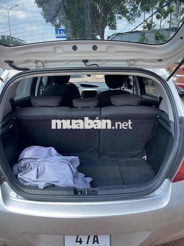Hyundai i20 2012 1.4 AT - 150000 km