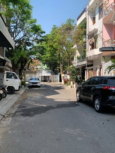 bán lô đẩt mặt tiền_  Lương Thế Vinh .. cạnh ngay bãi tắm Mỹ Khê.. 