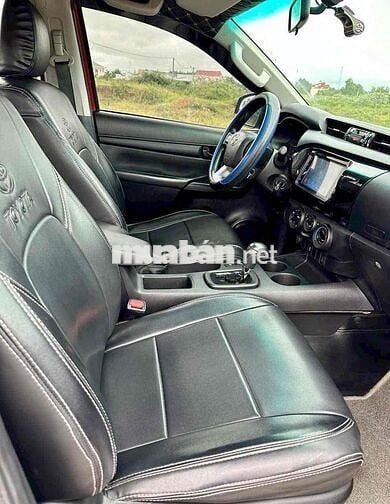 Toyota Hilux 2018 2.4E 4x2 AT Đki 2019 - Bao Check