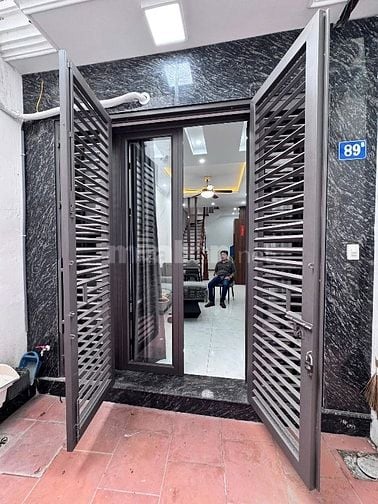 Chính chủ bán 3 căn nhà tại phố Trạm Long Biên chân cầu Vĩnh Tuy