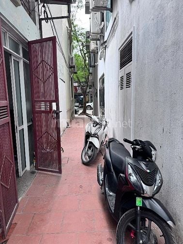 Chính chủ bán 3 căn nhà tại phố Trạm Long Biên chân cầu Vĩnh Tuy