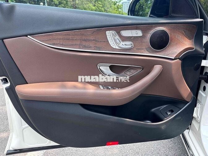 Mercedes Benz E Class 2017 E200 - 30000 km