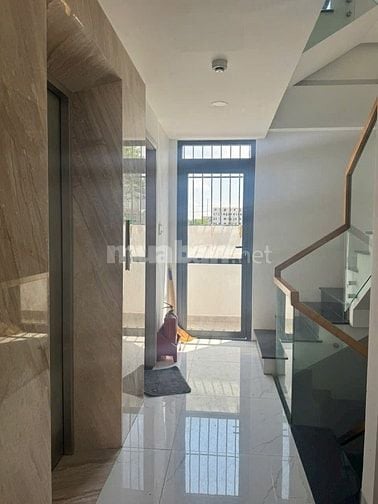 Tòa nhà văn phòng mới xây P. thạnh Mỹ Lợi, sàn trống, thang máy, PCCC 
